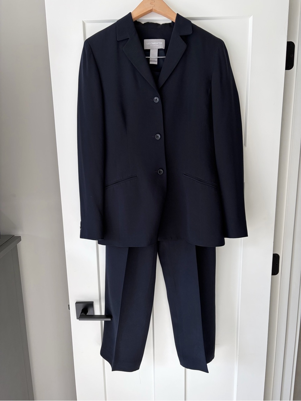 Liz Claiborne Collection Vintage 90s 100% Silk Pantsuit Navy blazer 6 pants 4